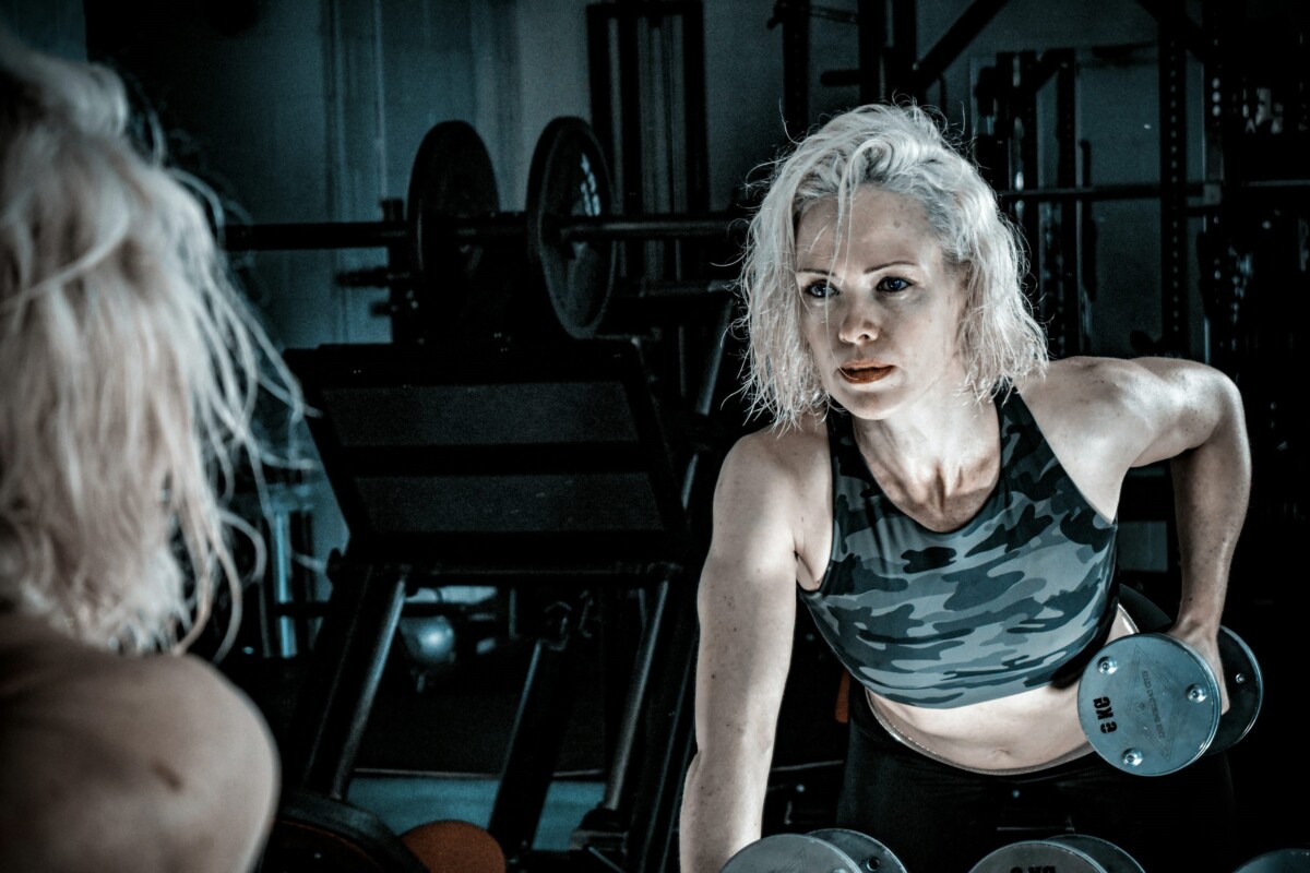 Effektiver Einsatz der Sprossenwand im modernen Fitness- und Therapiebereich